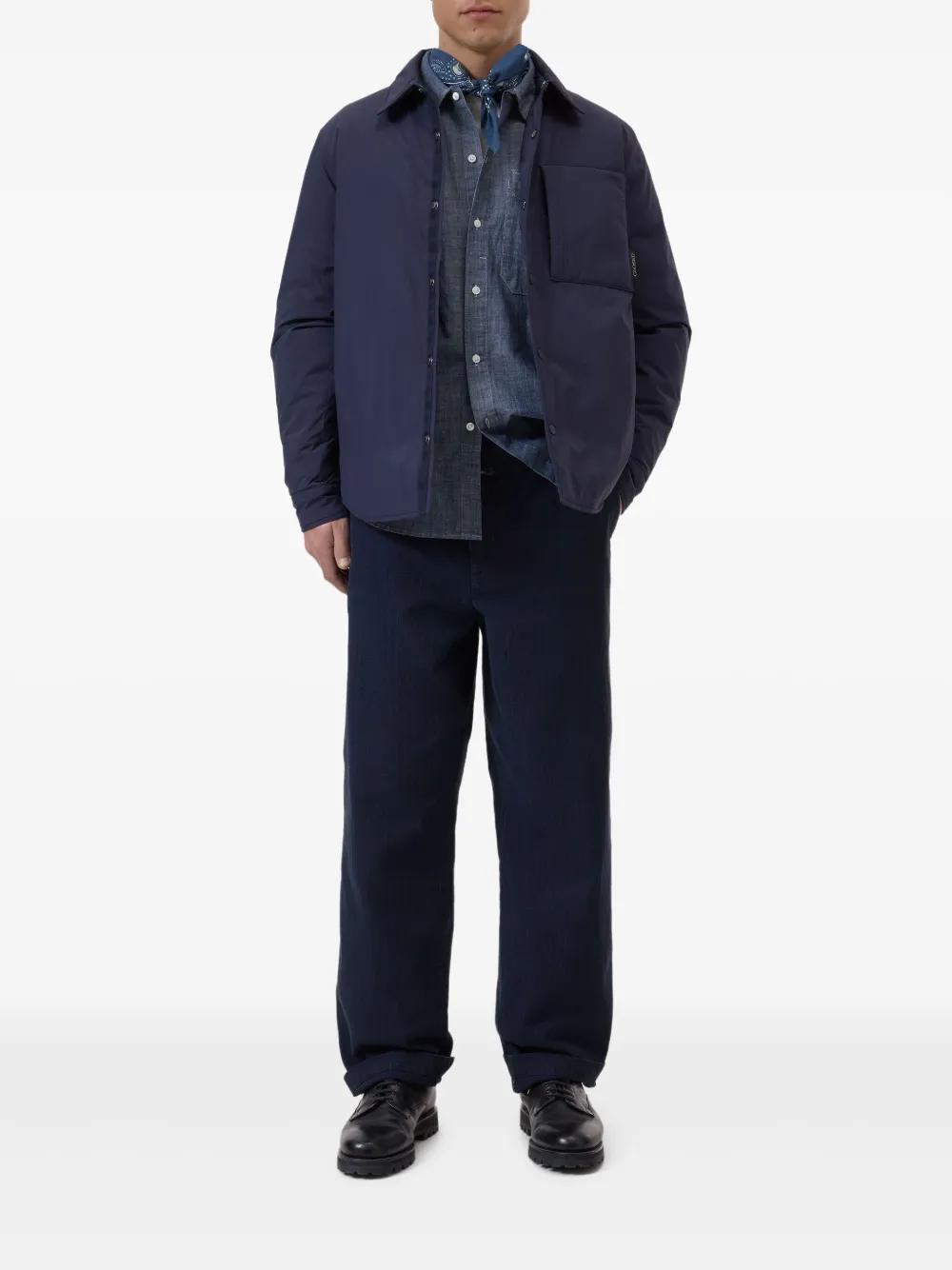 Closed Shirtjack met opgestikte zak Blauw
