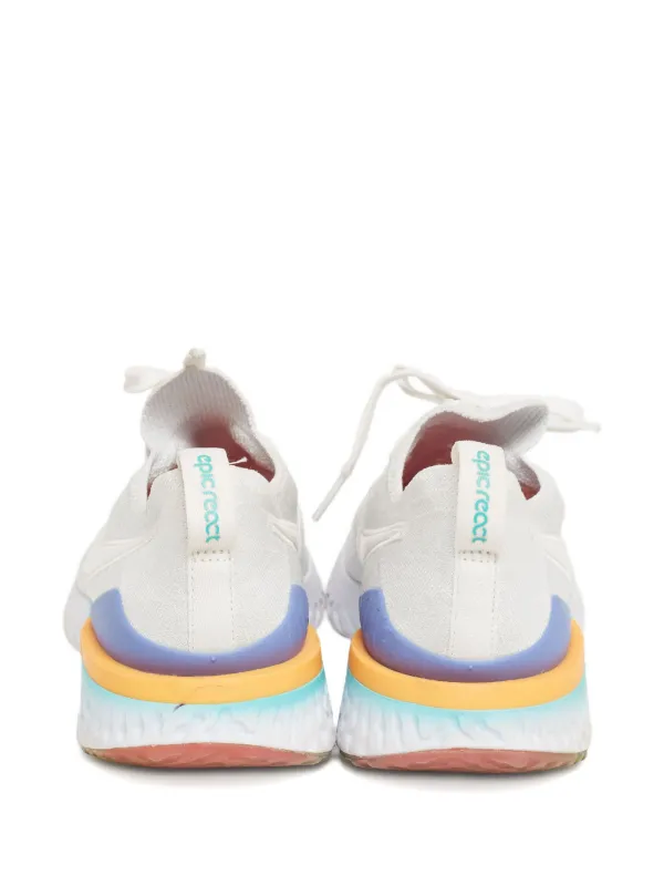 nike white knit sneakers