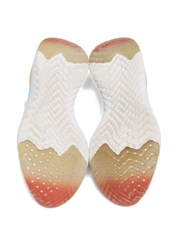 nike white knit sneakers