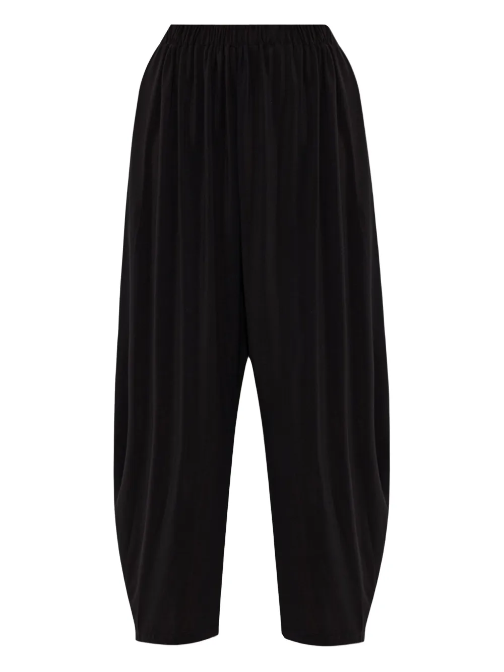 pleated trousers
