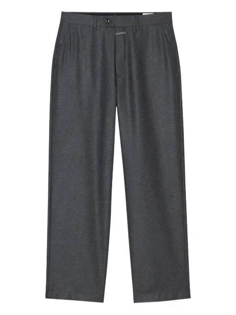 Closed relaxed-leg trousers