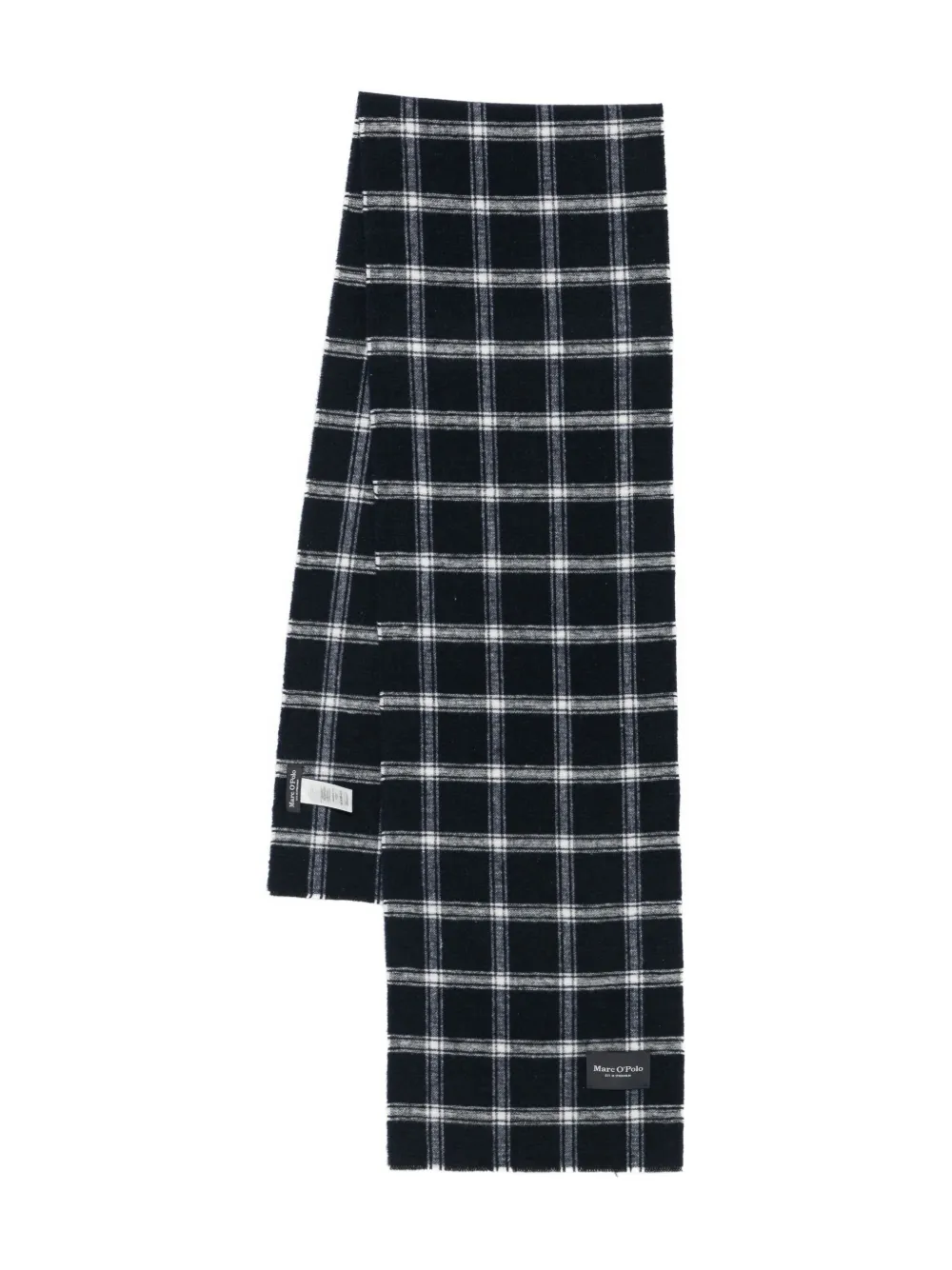 checked-pattern scarf