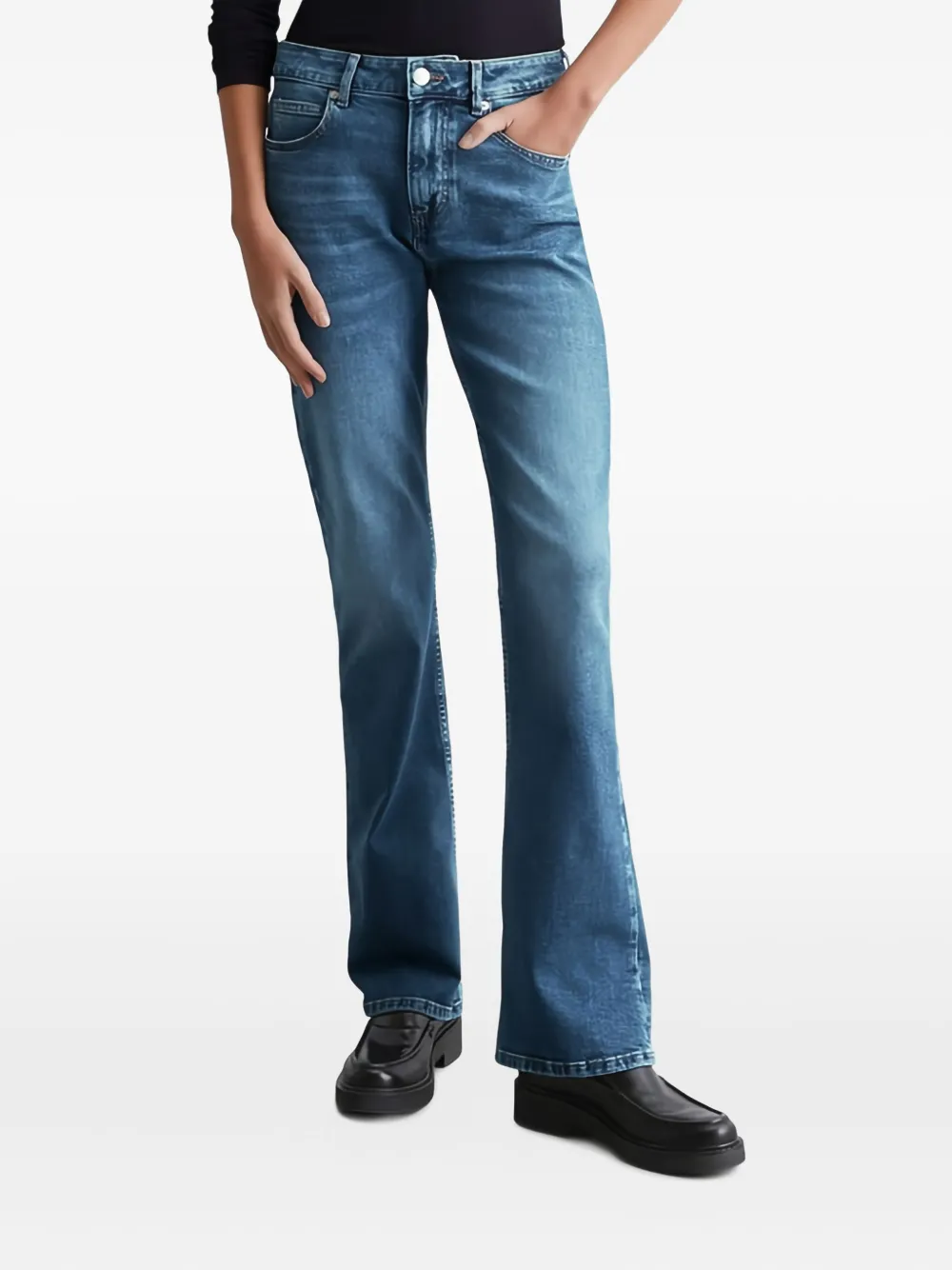 Marc O'Polo flared jeans | Bootcut Jeans | Image 2