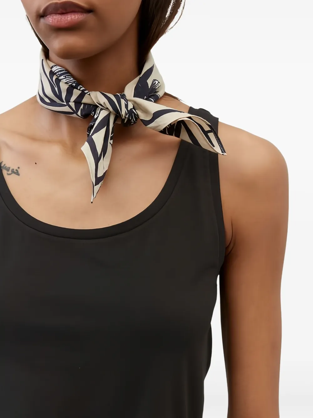 Marc O'Polo Mouwloze tanktop met diepe ronde hals Zwart