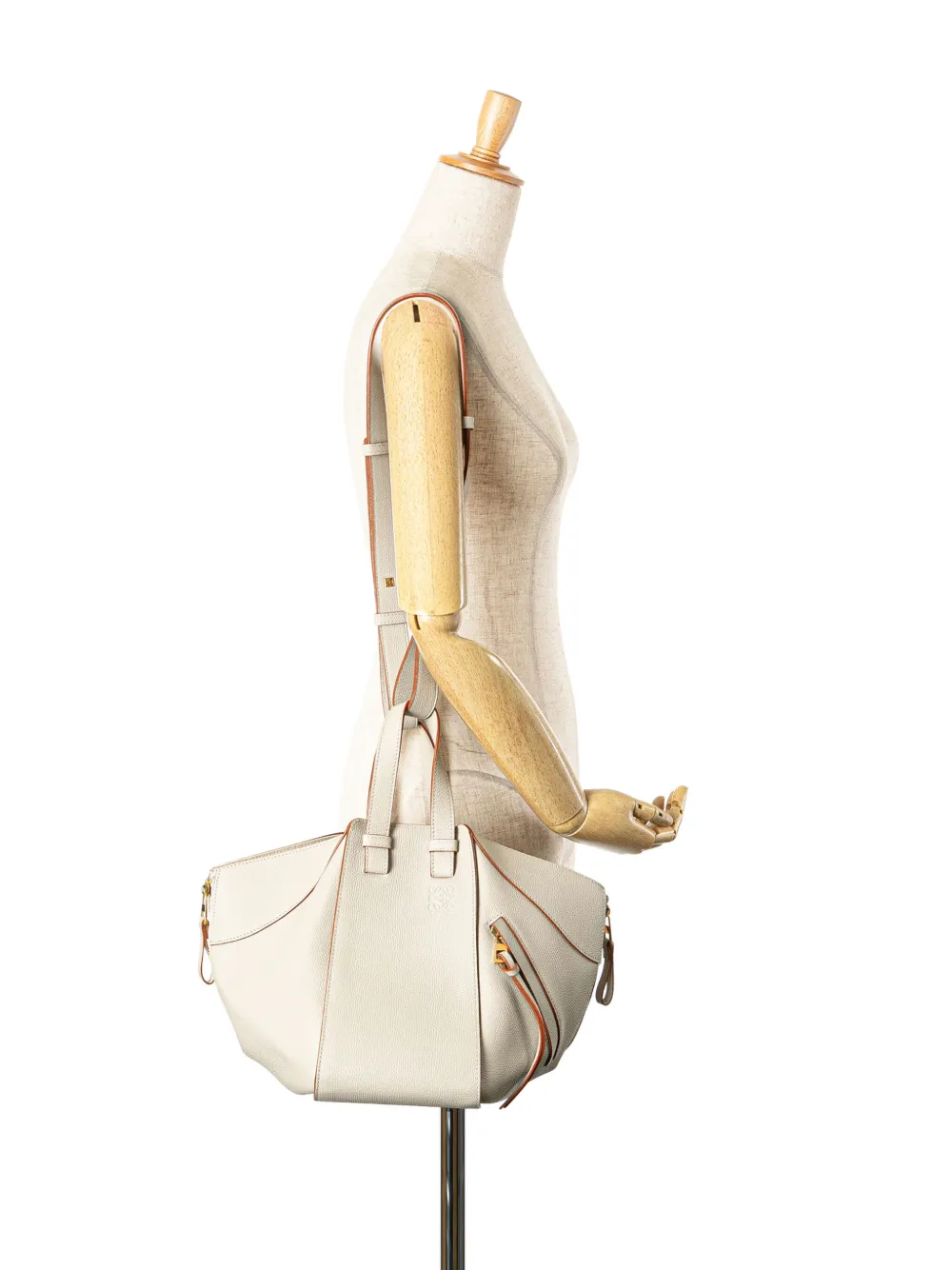 Loewe Pre-Owned 2021 Small Grained Calfskin Hammock Bag satchel | Pre-Owned | Image 2