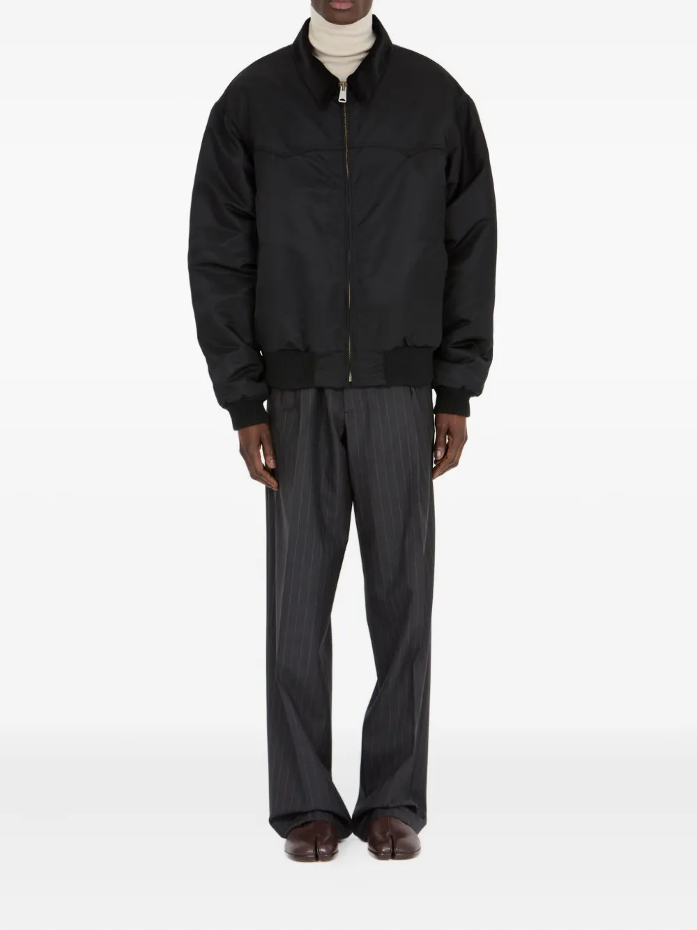Maison Margiela Jack met uitgesneden kraag en rits Zwart