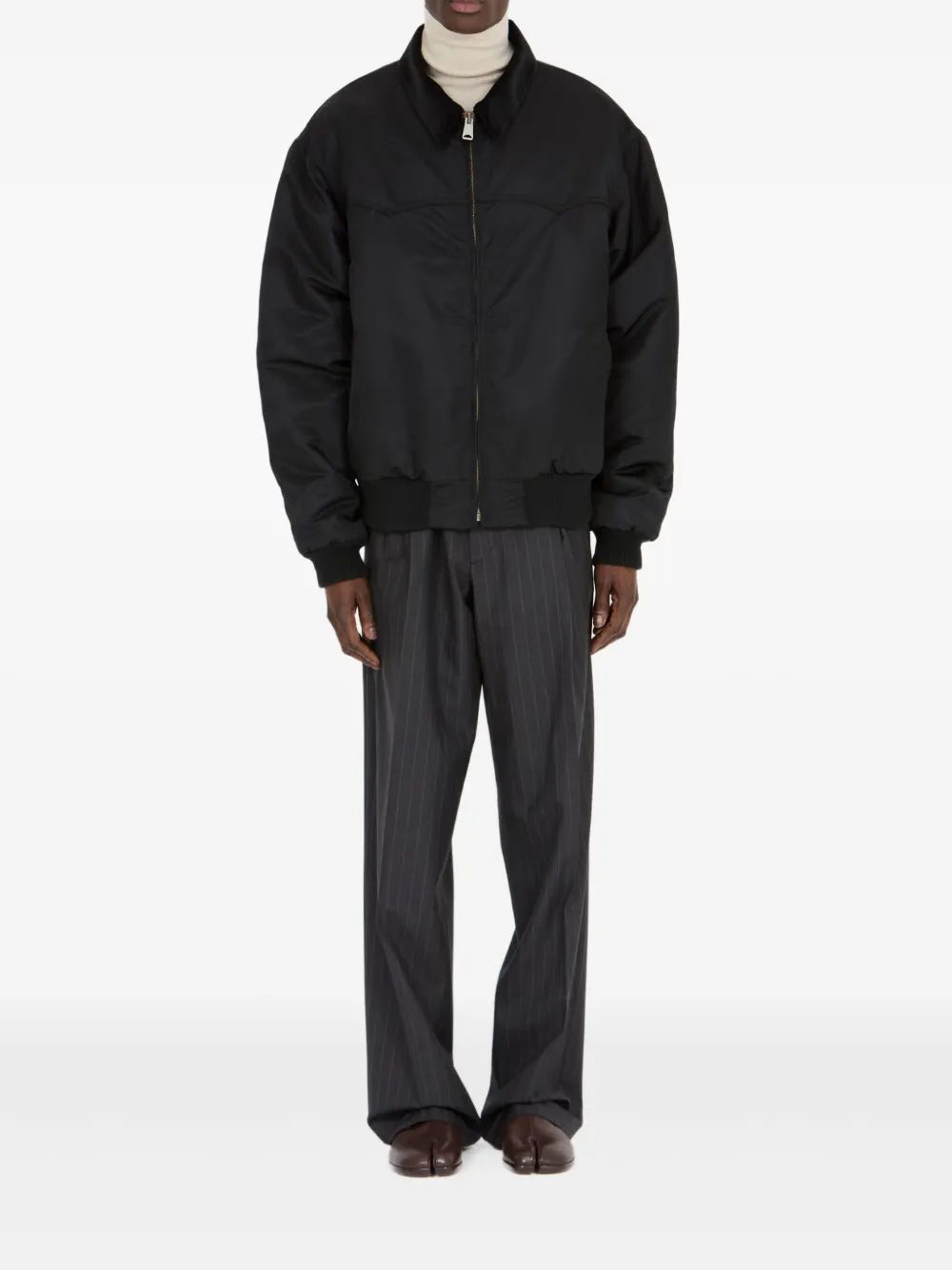 Maison Margiela Jack met uitgesneden kraag en rits Zwart