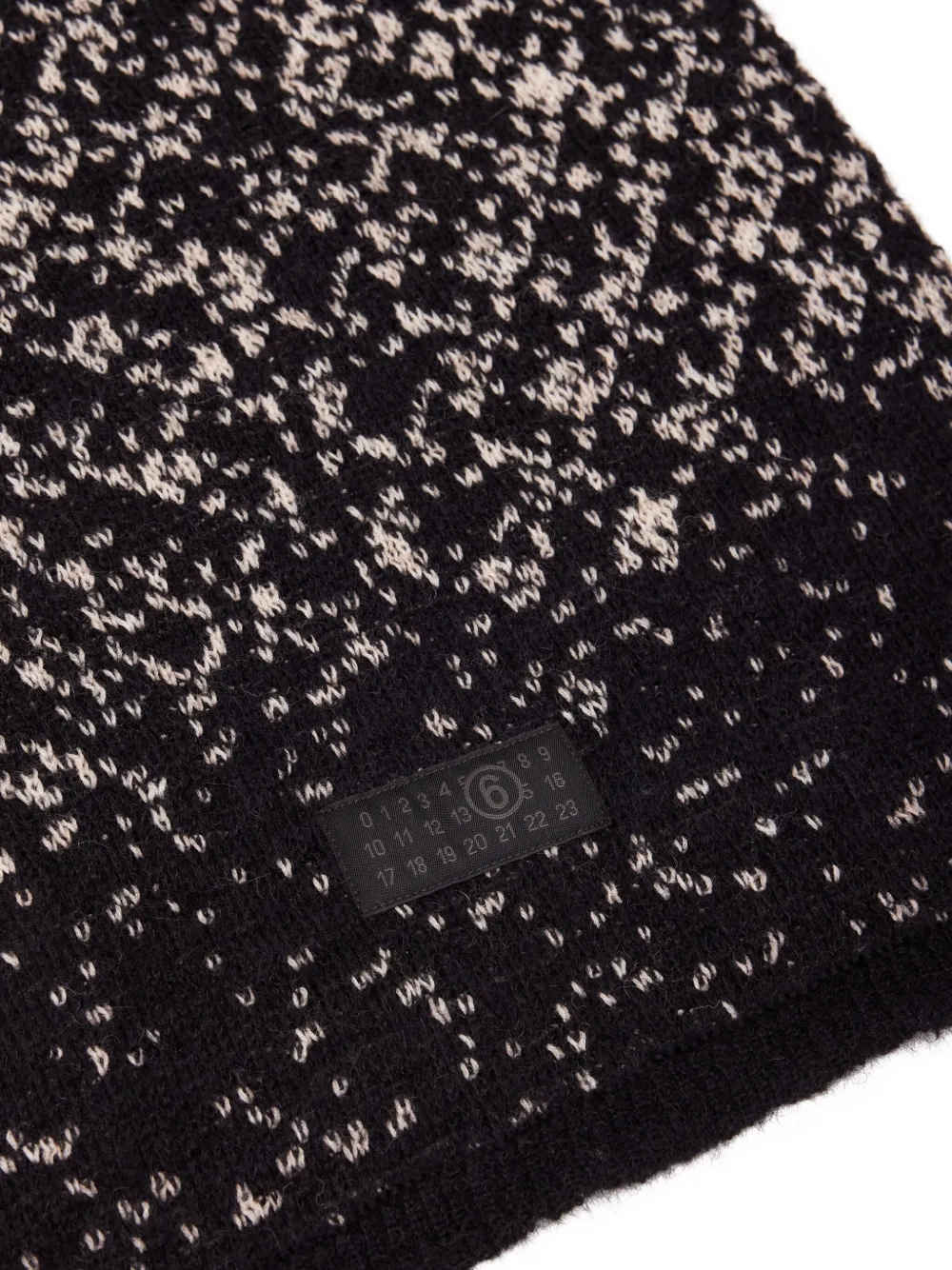 MM6 Maison Margiela patterned knit scarf - Zwart