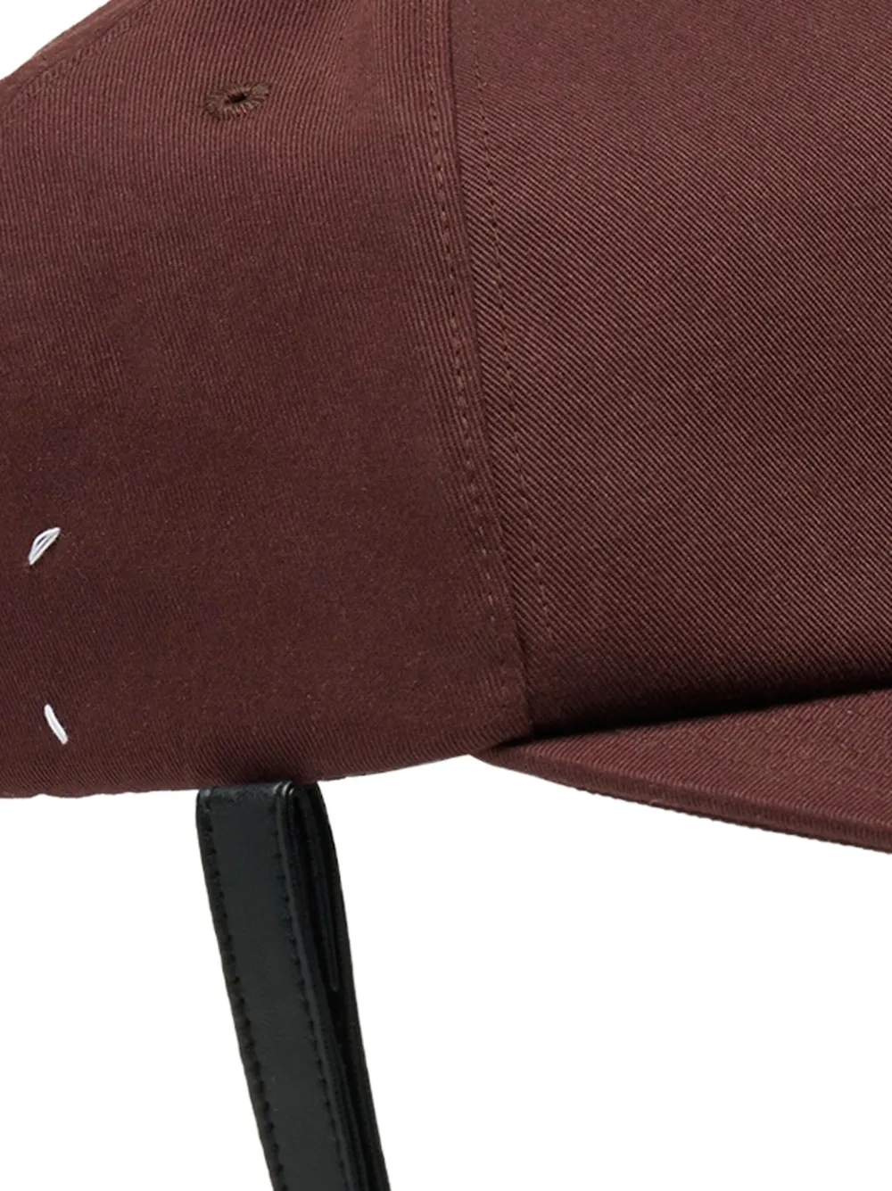 Maison Margiela strap-detail baseball cap hat - Bruin
