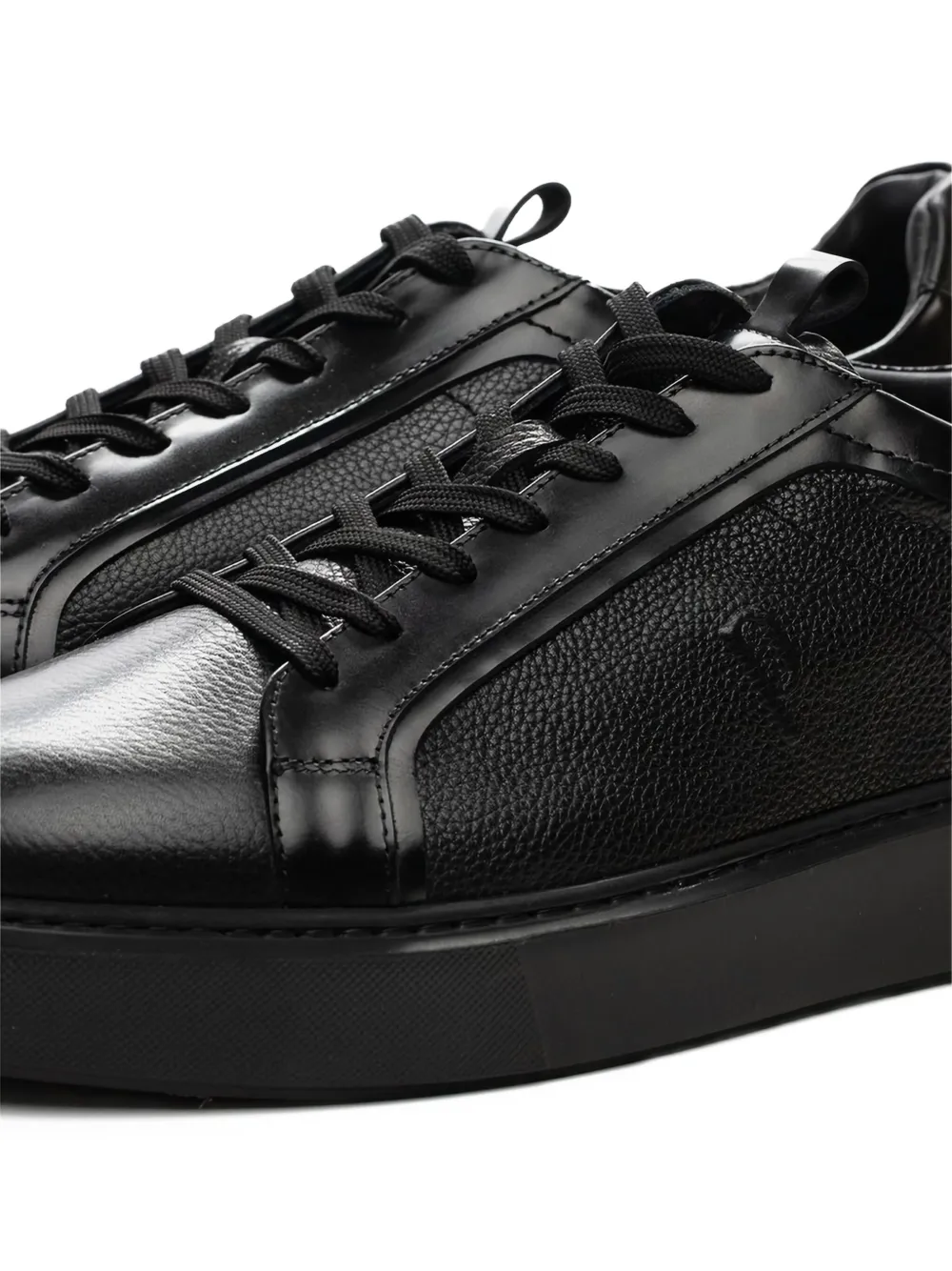 Poche Paris leather sneakers Black