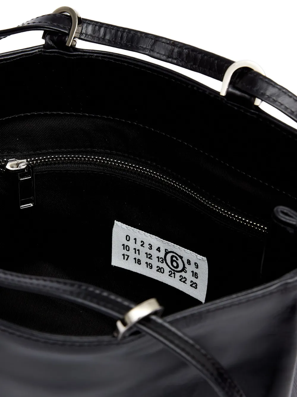 MM6 Maison Margiela 黒レザートートバッグ MM6 Maison Margiela レザー トートバッグ | ブラック | FARFETCH JP