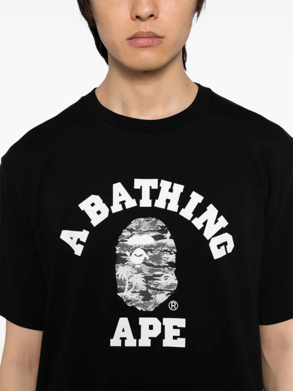 A BATHING APE ブラック Tシャツ M A BATHING APE® ロゴ Tシャツ | ブラック | FARFETCH JP