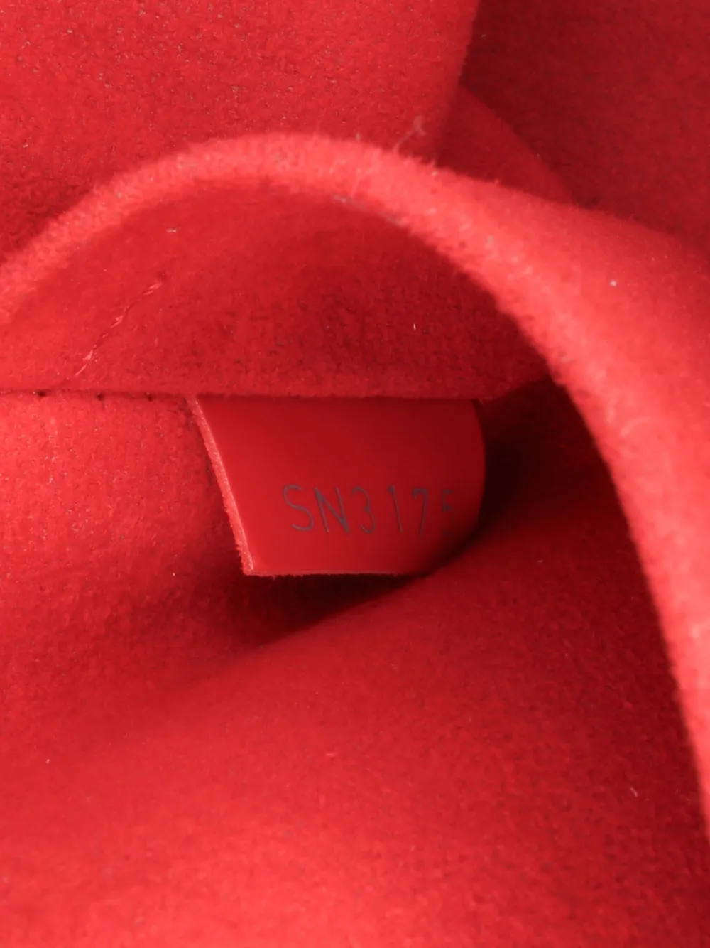 Louis Vuitton Pre-Owned Borsa a tracolla Alma BB in pelle Epi 2015 | Image 7