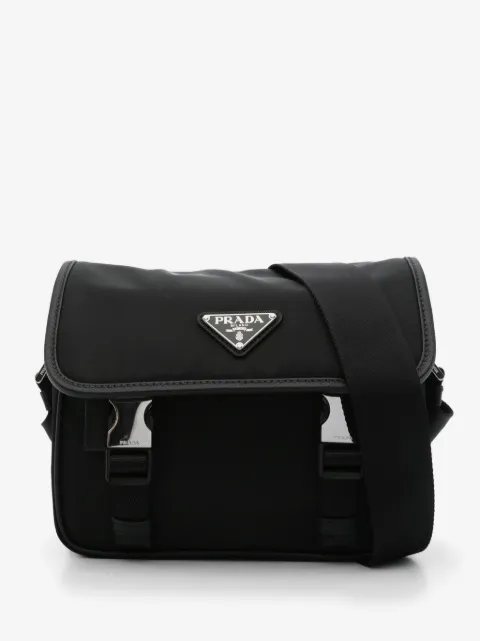 Prada bolsa de hombro con logo triangular