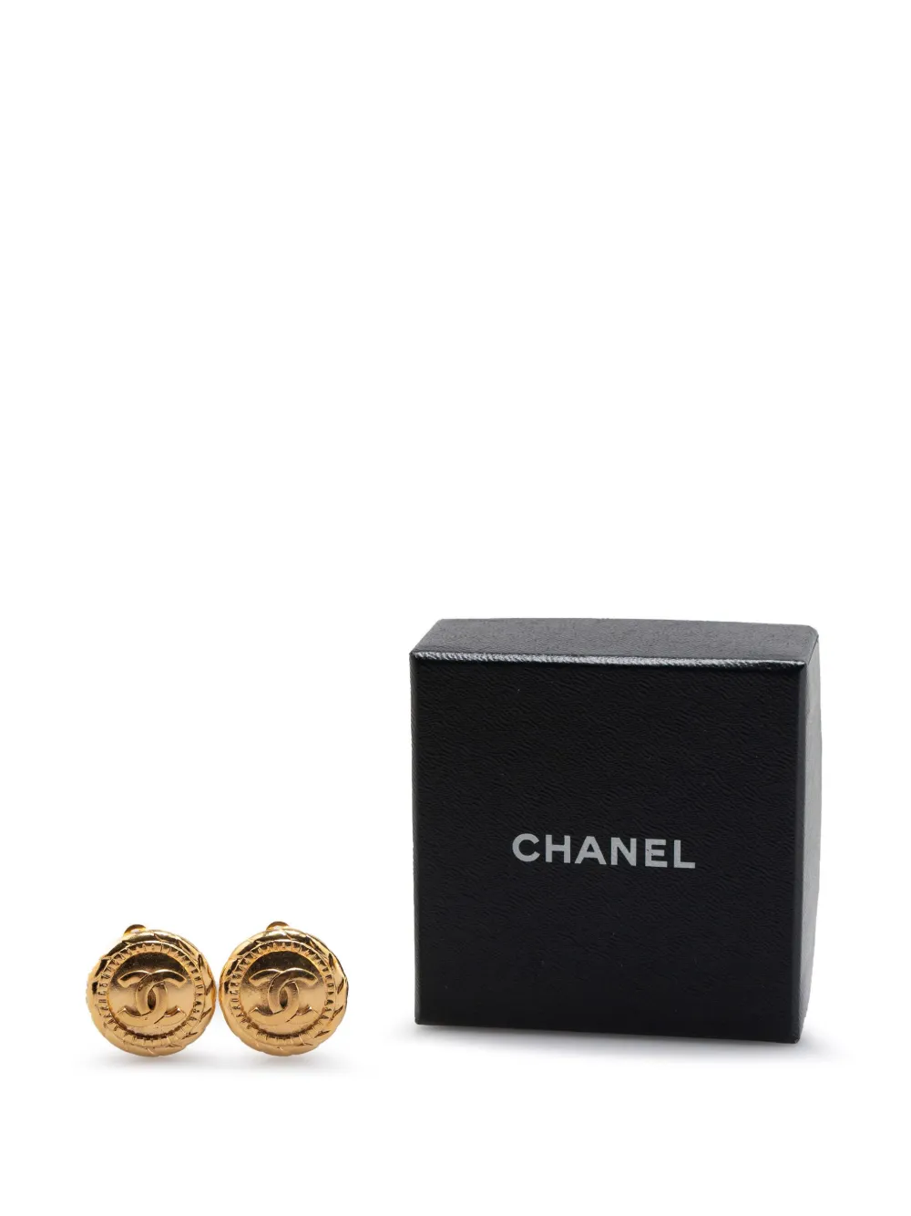 Pre-owned Chanel 1970-1980 Gold Plated Cc Round Clip On Earrings Costume Earrings