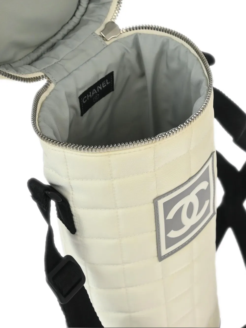 Pre-owned Chanel 2000 Sport Line Handbag In White