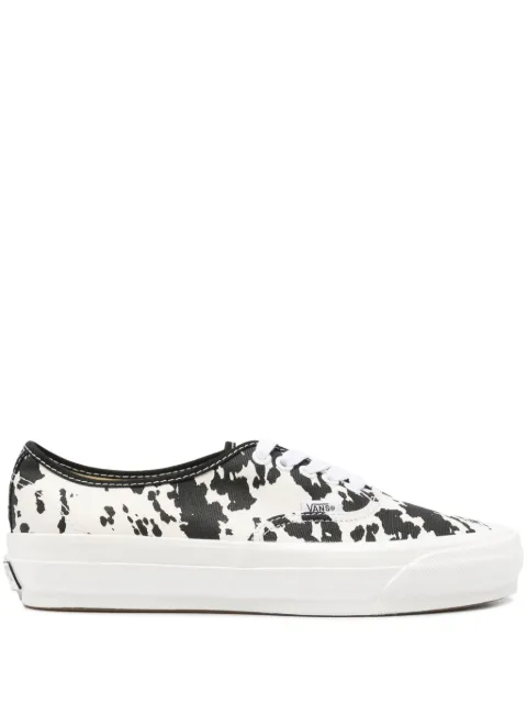 Vans logo-tag sneakers 
