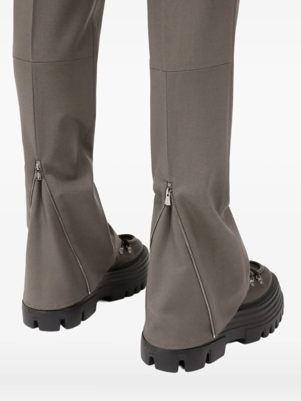 Bally zip-detail trousers Grijs