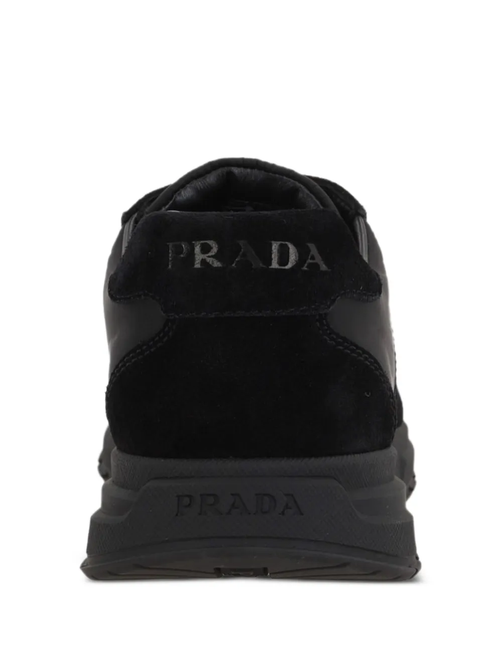 Prada Suède leren sneakers met logoplakkaat Zwart