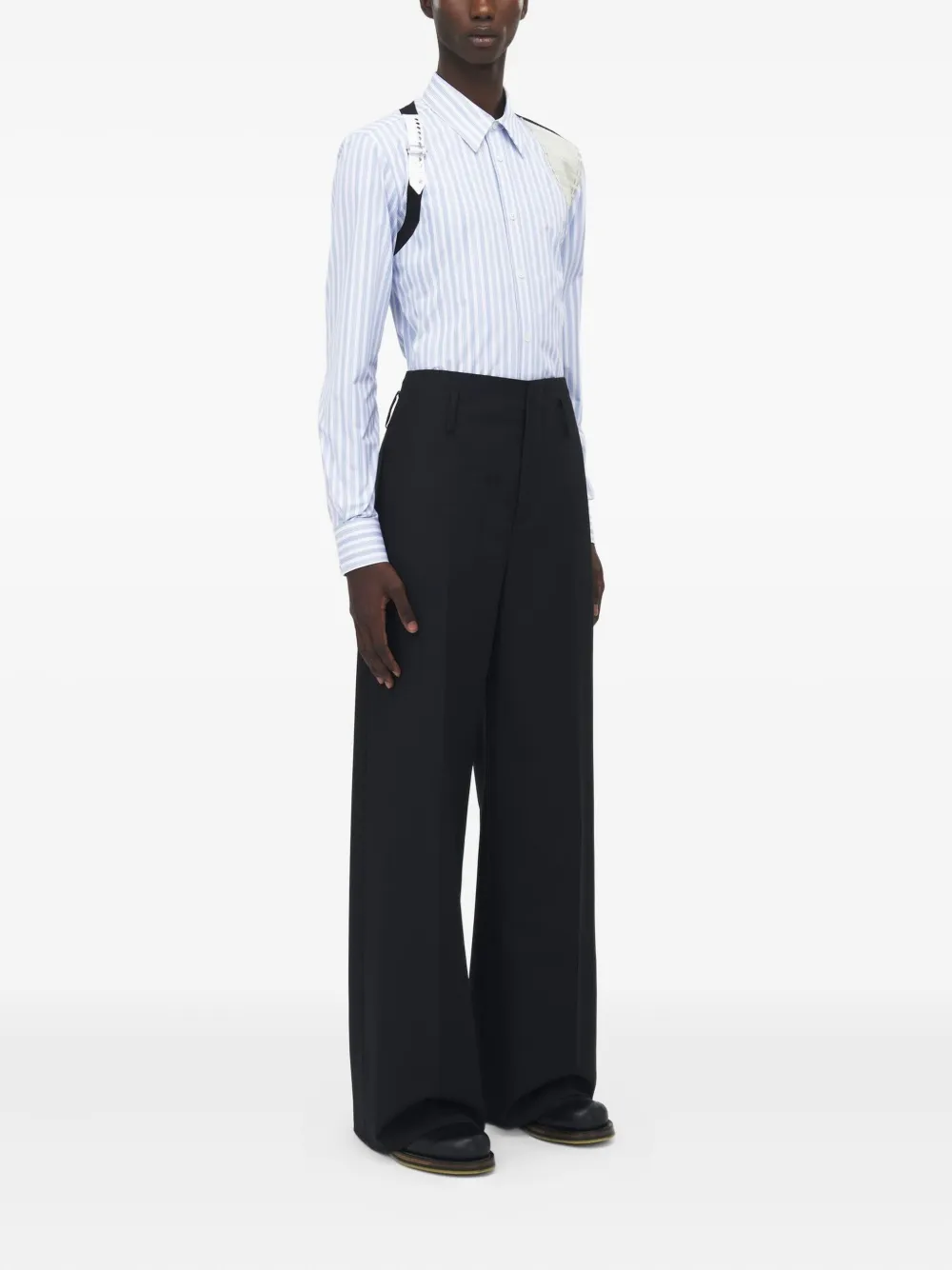 Alexander Mcqueen Pleated Pants In Black