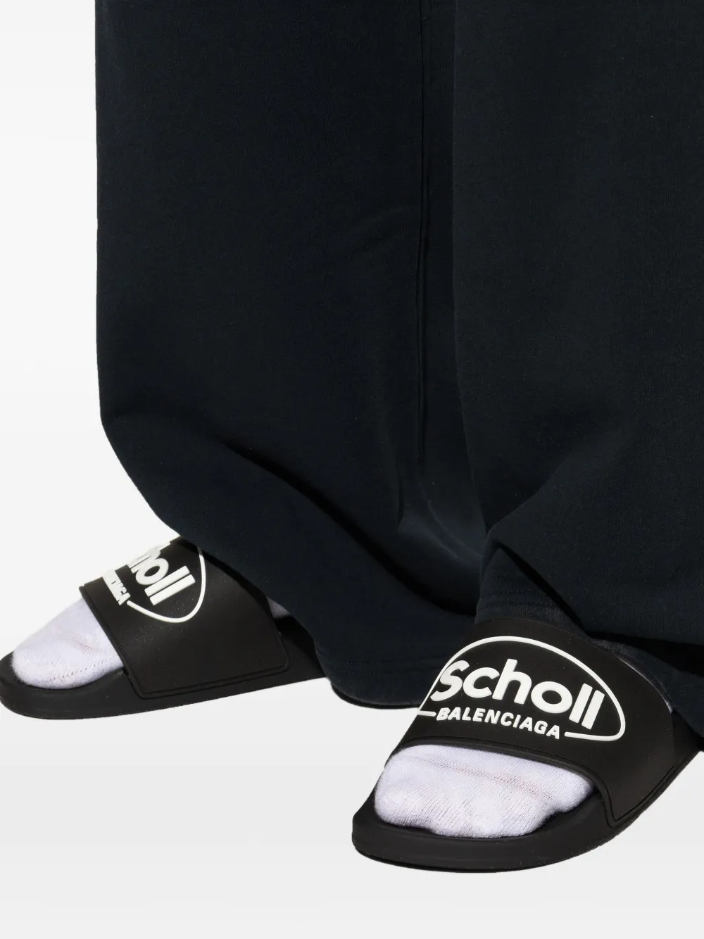 Balenciaga Slippers met logoprint Zwart