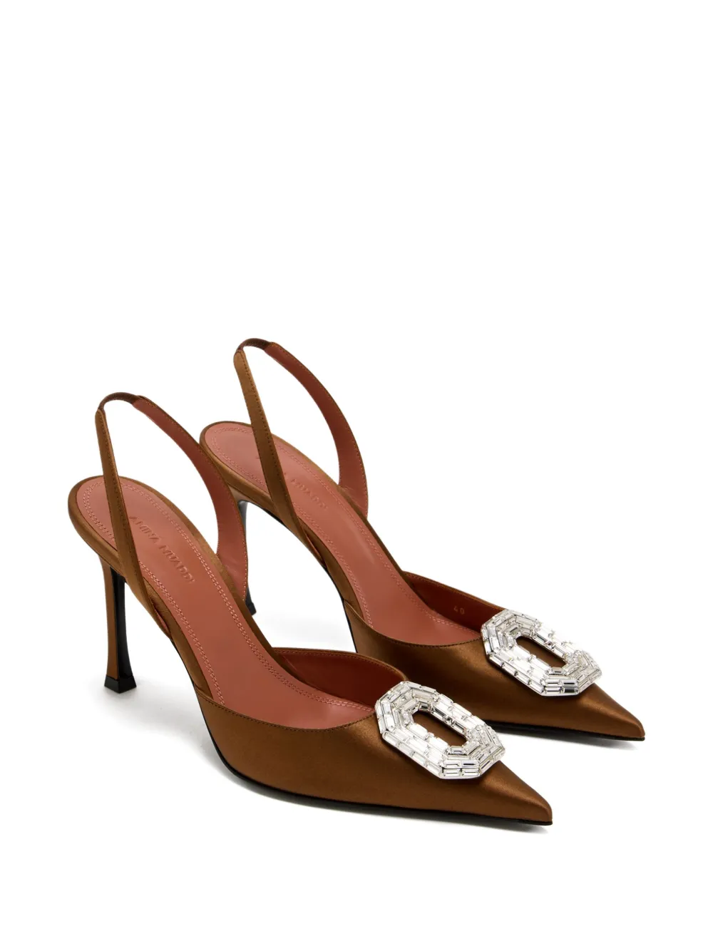 Amina Muaddi 95 mm satijnen slingback pumps met puntige neus Bruin