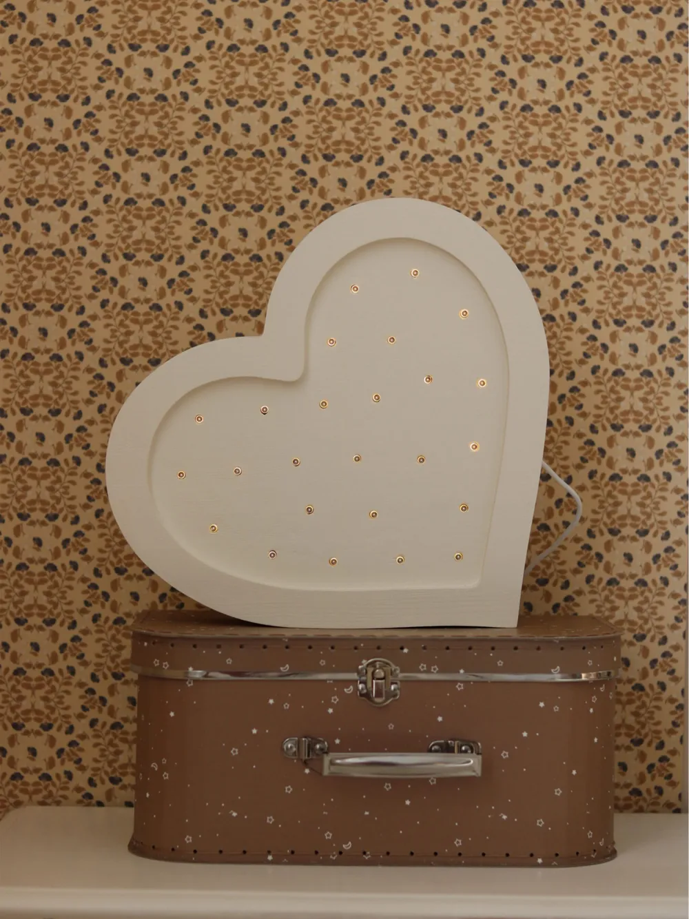 Little Lights heart-shaped illuminated wall decor | Lighting & Lampshades | Image 2