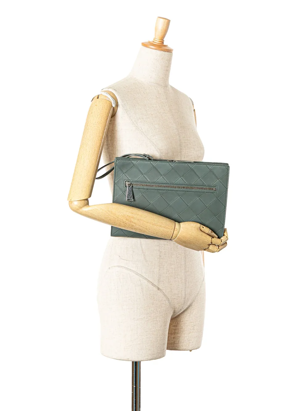 Bottega Veneta Pre-Owned 2012-2024 Maxi Nappa Intrecciato clutch bag | Pre-Owned | Image 2