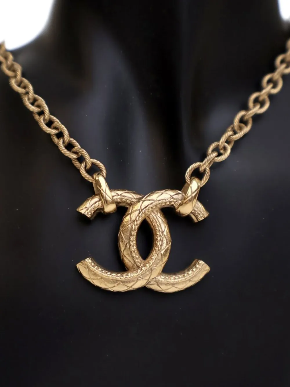 CHANEL Pre-Owned 2021 Gold Plated Quilted CC Pendant Necklace costume necklace | Gold | Image 1