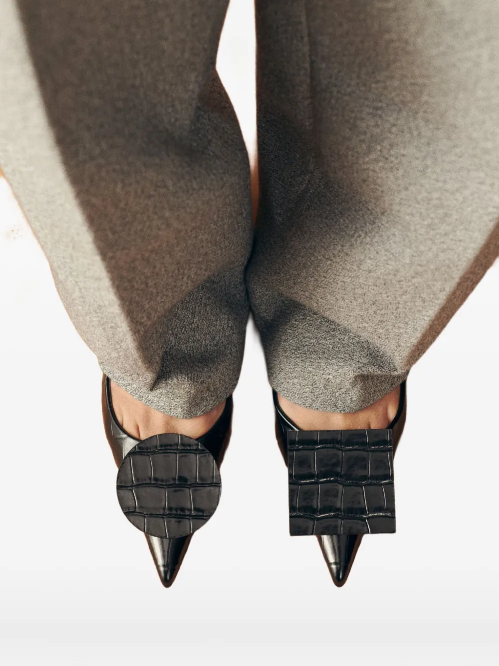 Jacquemus 40mm Duelo Crocodile-effect Pumps In Black