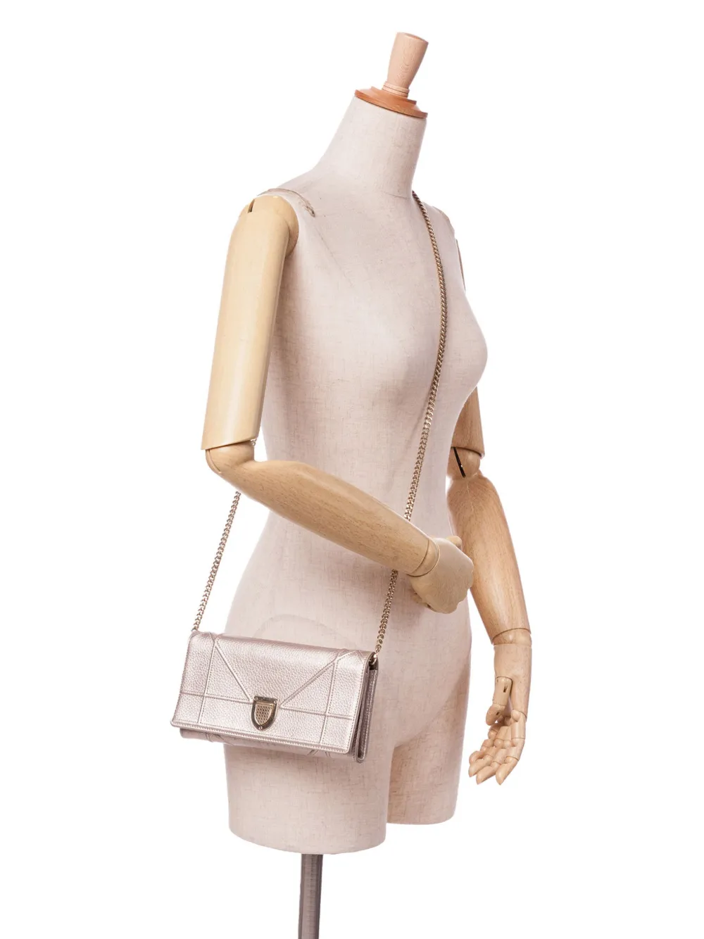 Christian Dior Pre-Owned Borsa a tracolla Diorama in pelle di vitello metallizzata con finitura pieno fiore e catena 2017 | Pre-owned | Image 2