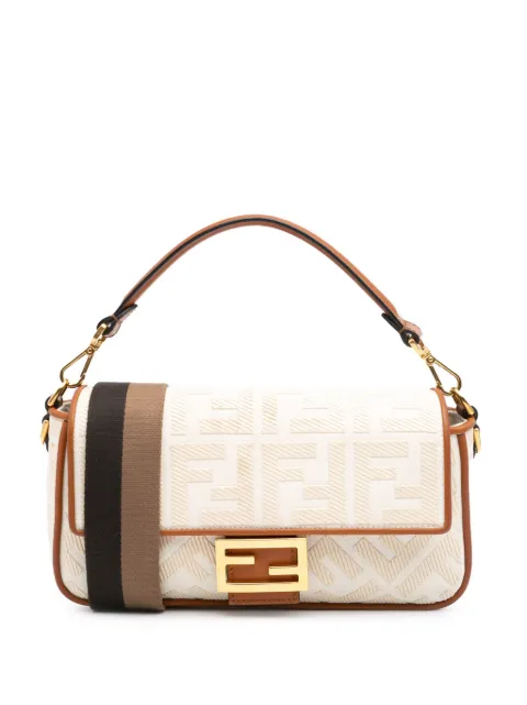 Fendi Pre-Owned شنطة كانفا 'باغيت' بتطريز زوكا وحمالة كتف 2010-2024