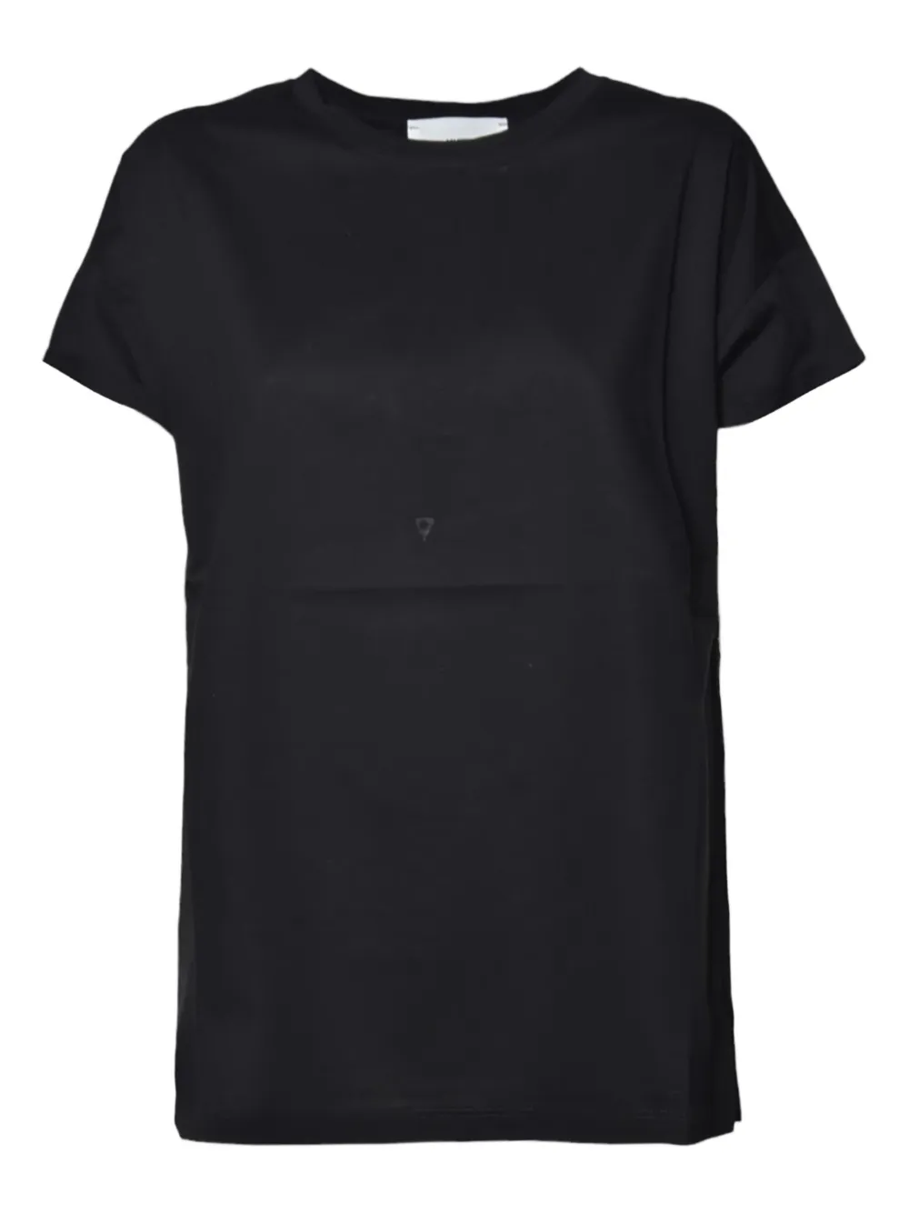 short-sleeved T-shirt