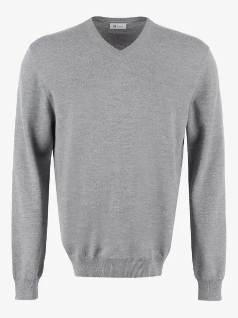 THE (Alphabet) v-neck sweater