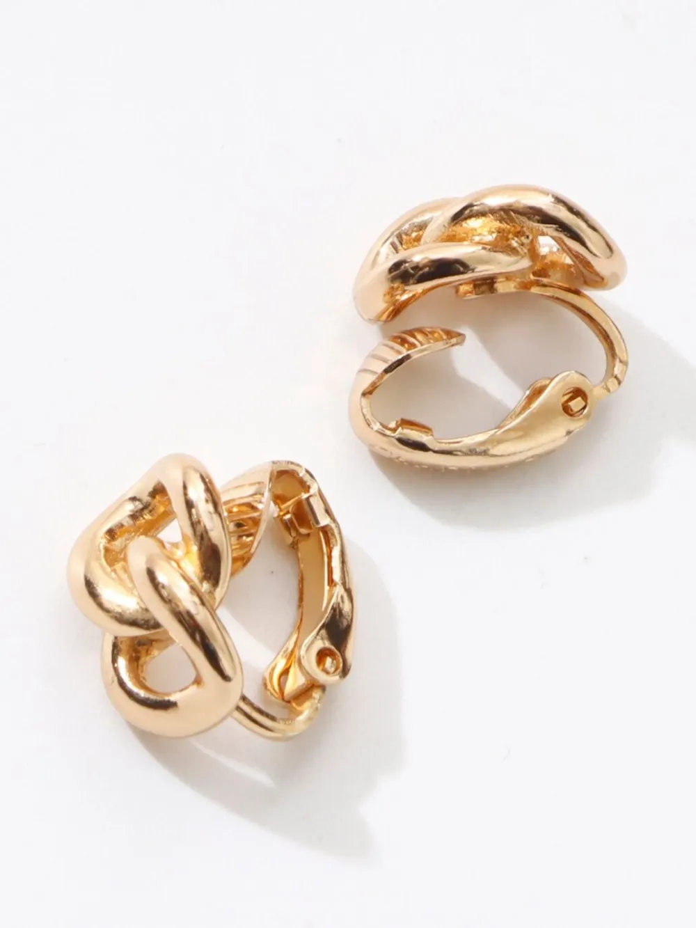 Pre-owned Dior 1990s Chain Motif Clip-on Earrings