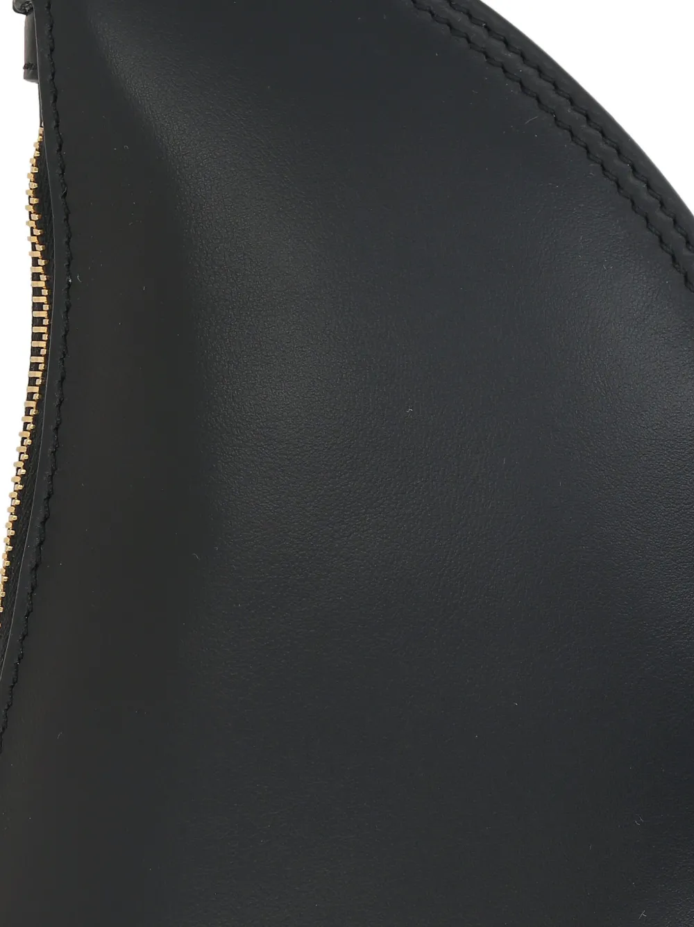Chloé Crescent-shaped Chain Shoulder Bag In Black