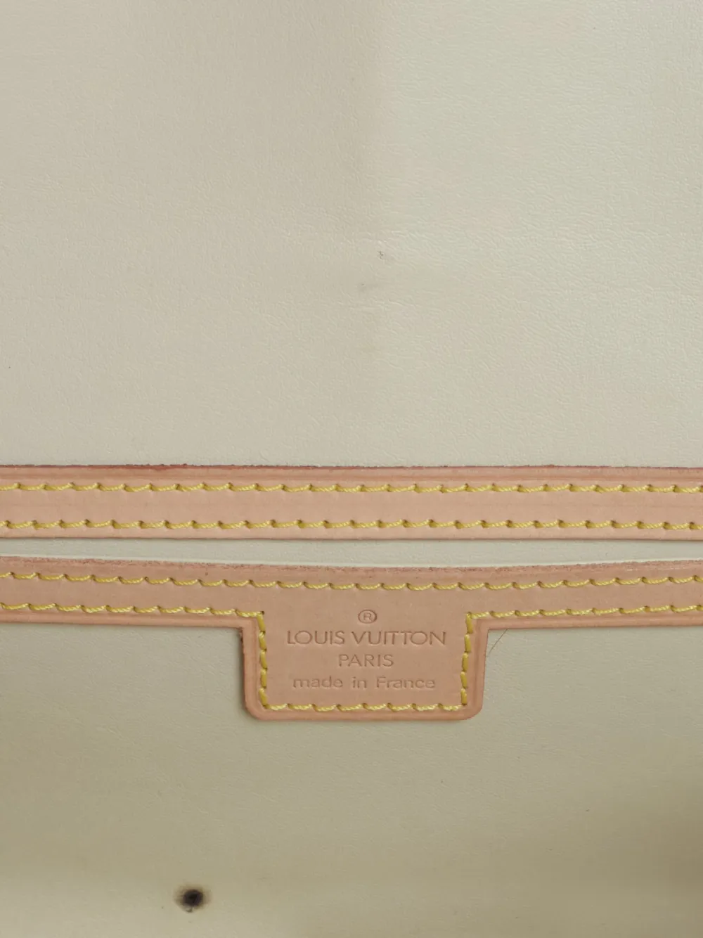 Pre-owned Louis Vuitton Monogram Vernis Clutch Bag In Neutral