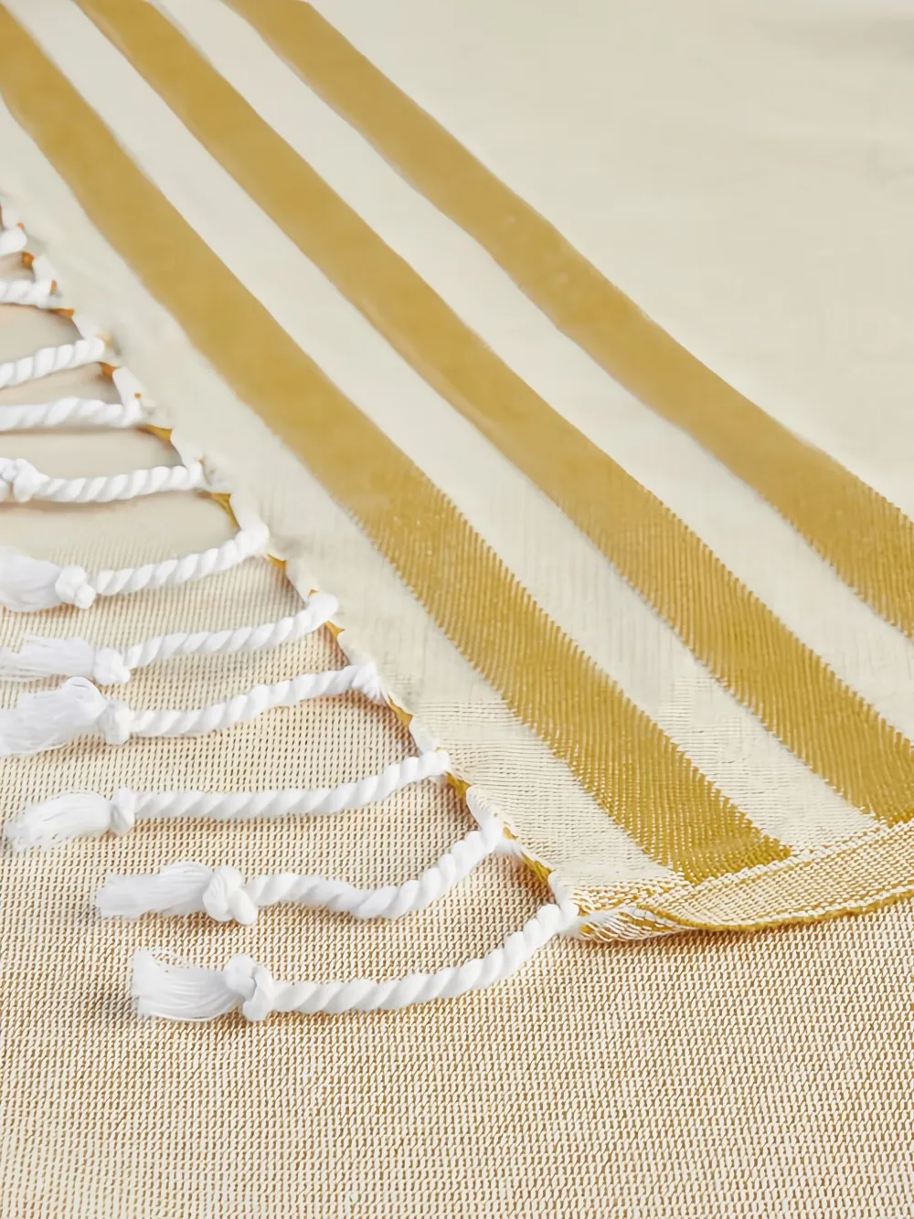 Sundek Strandlaken met jacquard logo Goud