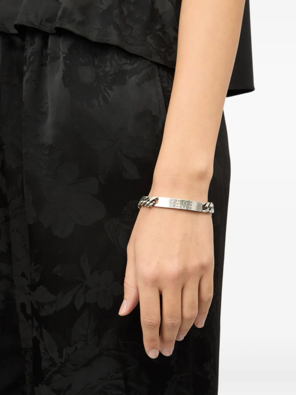 MM6 Maison Margiela logo-engraved chain bracelet - Zilver