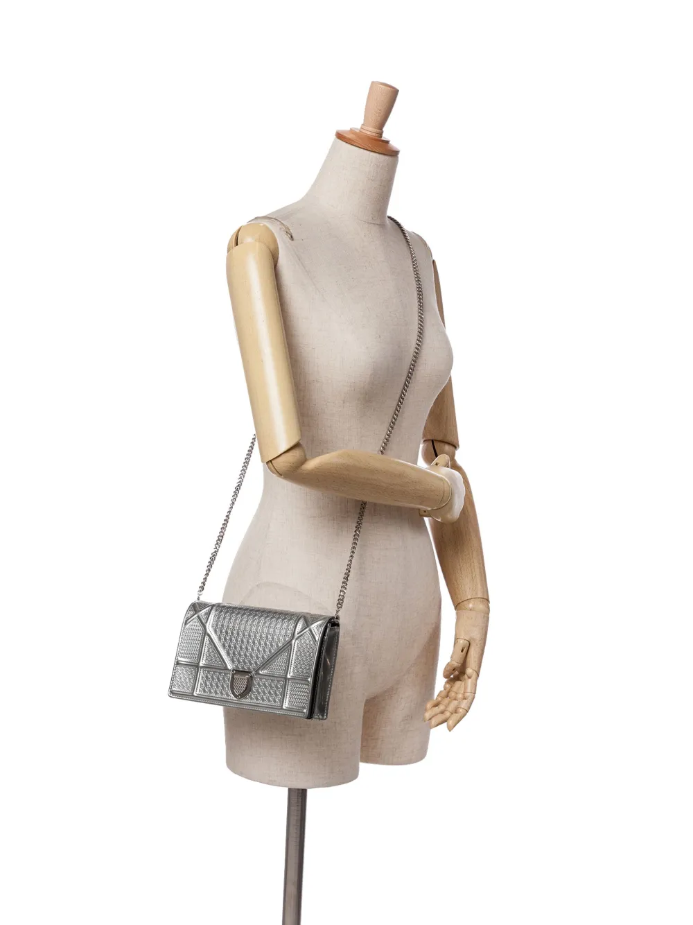 Christian Dior Pre-Owned 2017 Metallic Patent Microcannage Diorama Wallet on Chain crossbody bag | Pre-Owned | Image 2