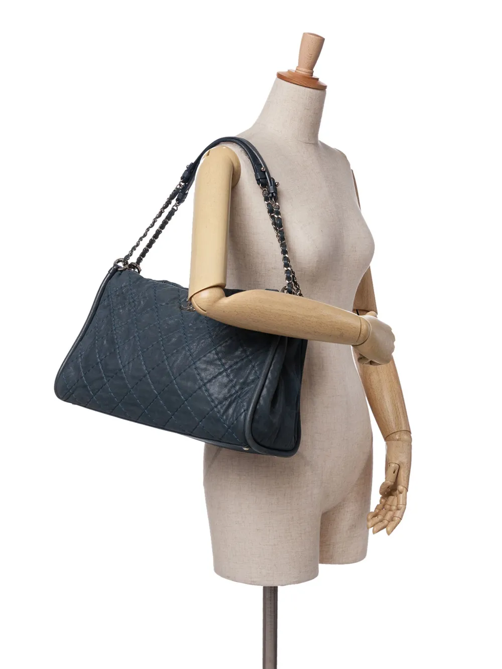 CHANEL Pre-Owned 2012 Large Quilted Iridescent Calfskin CC Relax tote bag | Pre-Owned | Image 2