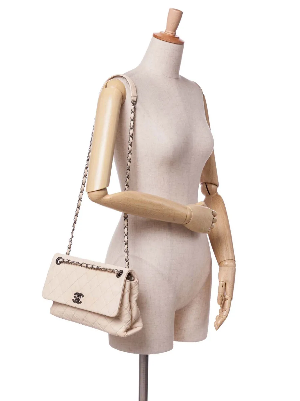 Pre-owned Chanel 2015-2016 Cc Quilted Aged Calfskin Flap Crossbody Bag