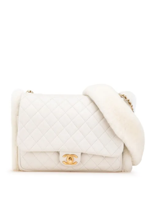 CHANEL Pre-Owned bolsa crossbody Muff Flap de piel de cordero capitonada con logo CC 2018-2019