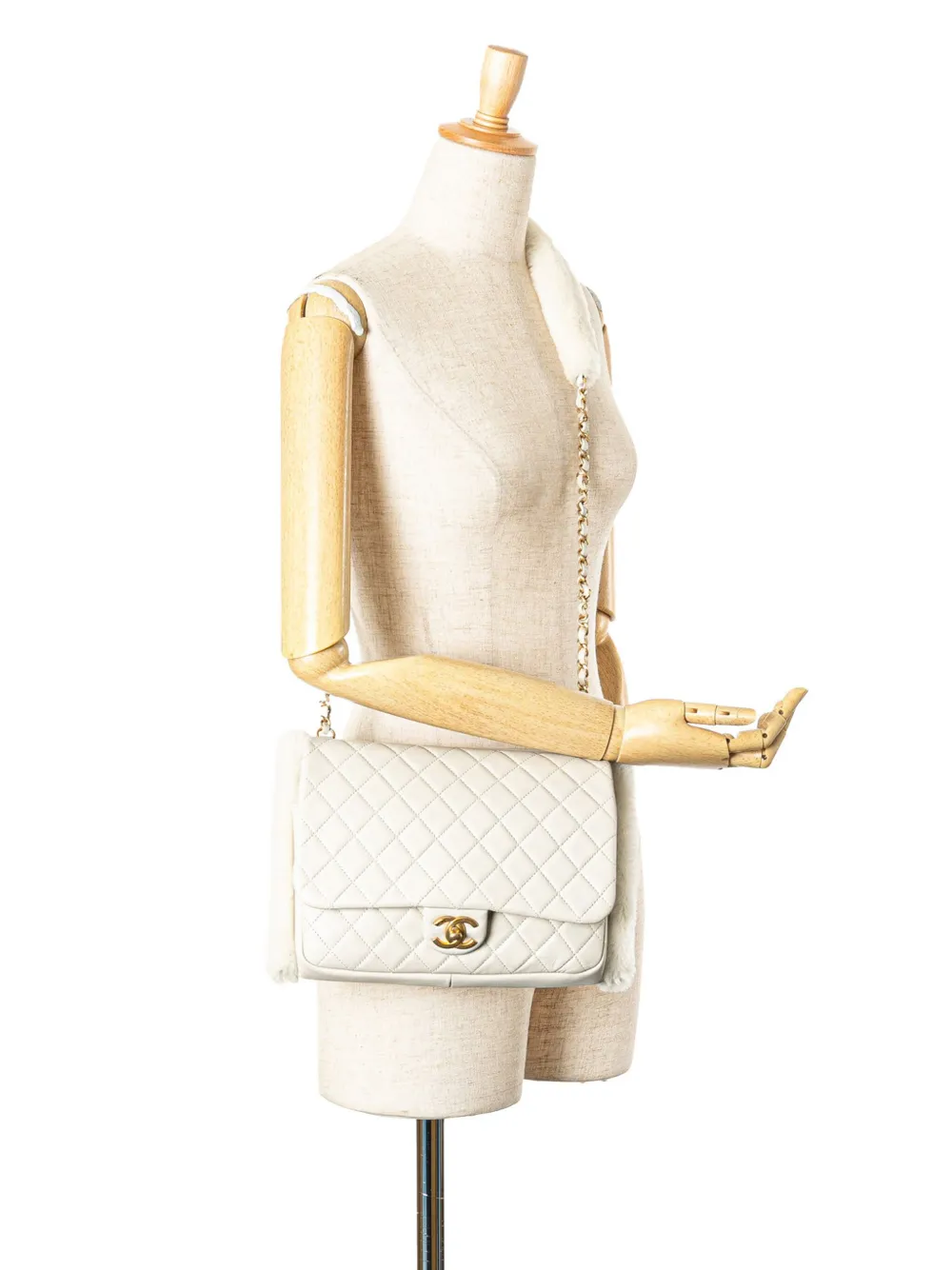 CHANEL Pre-Owned 2018-2019 Quilted Lambskin and Shearling CC Muff Flap crossbody bag | Pre-Owned | Image 2