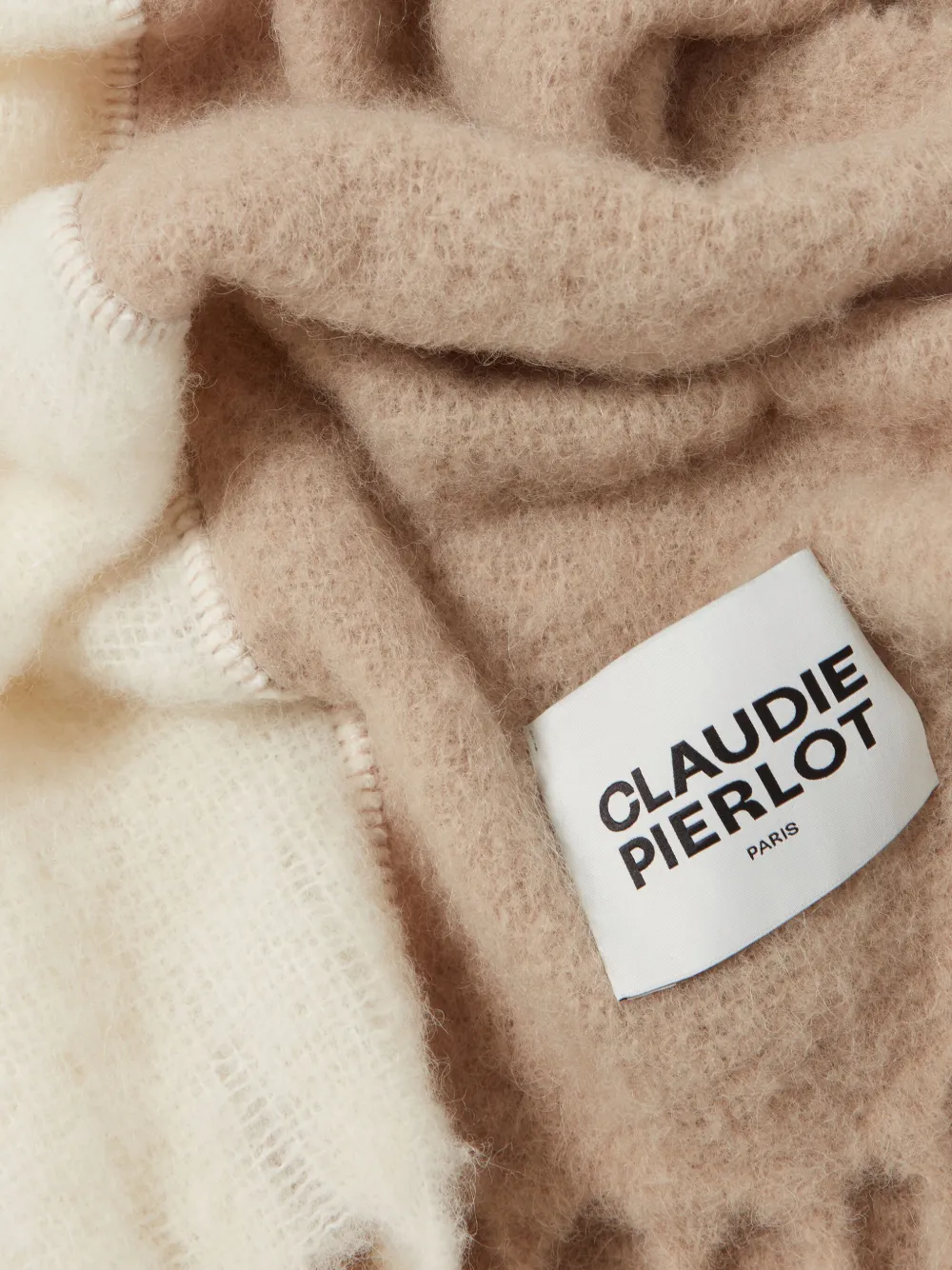 Claudie Pierlot two-tone fringed scarf - Beige