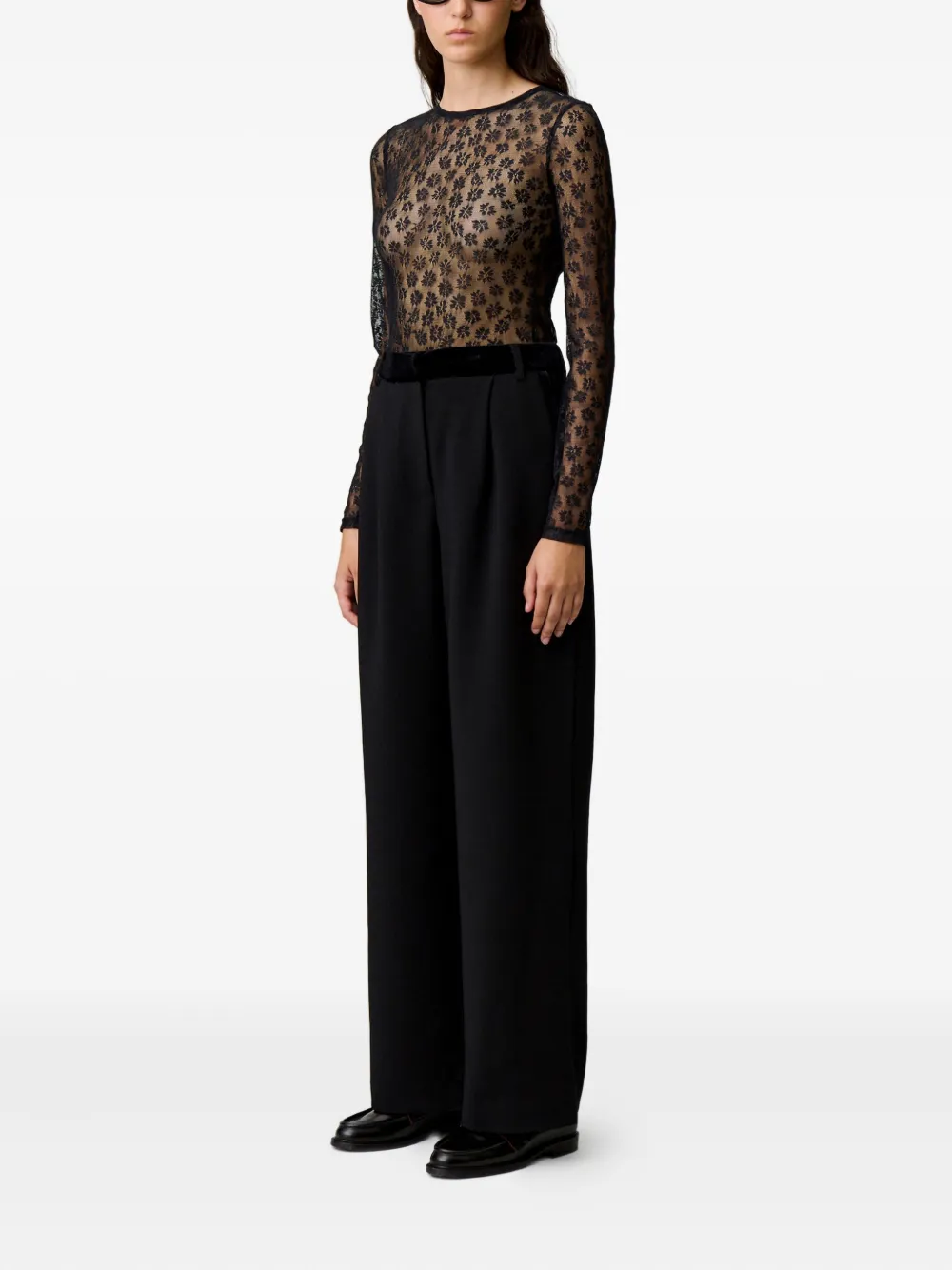 Claudie Pierlot Broek met fluwelen afwerking en geplooide voorkant Zwart