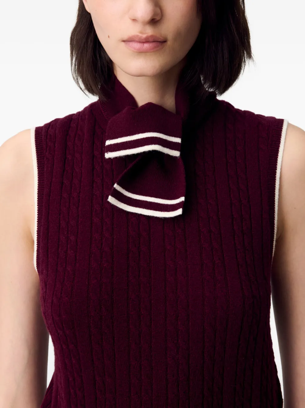 Claudie Pierlot Kabelgebreide trui met gestrikte hals Rood