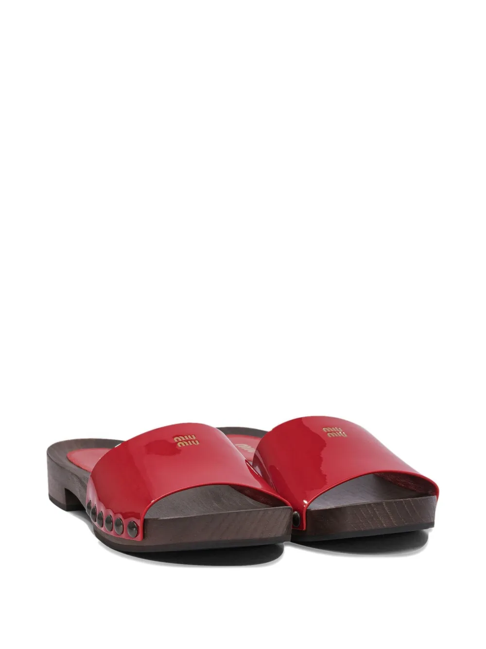 Miu Lakleren sandalen met studs Rood