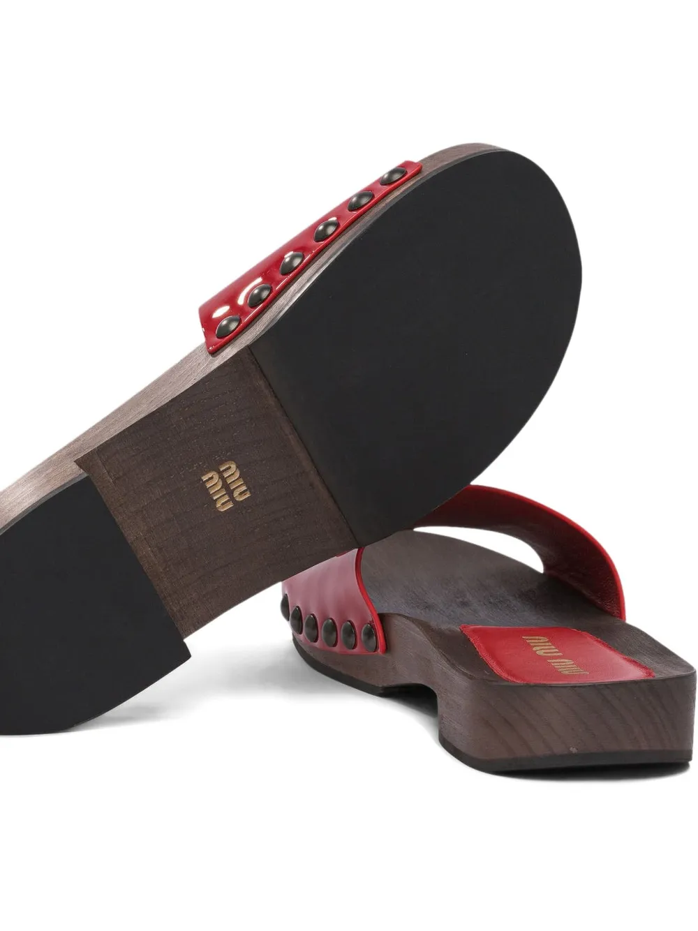 Miu Lakleren sandalen met studs Rood