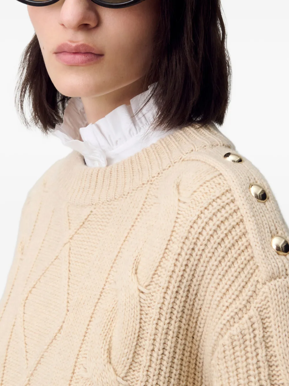 Claudie Pierlot Kabelgebreide trui met knoopdetail Beige